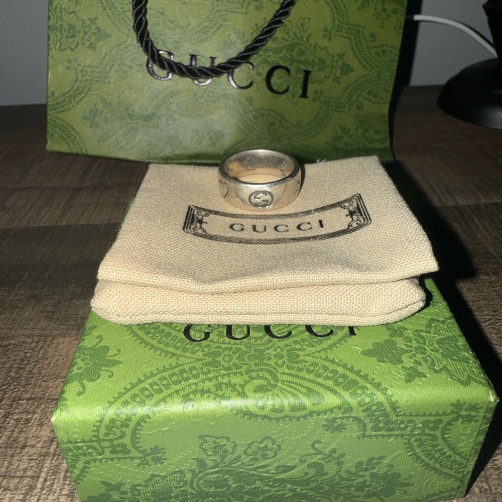 Gucci Blind For Love Sterling Silver Ring - Picture 1 of 8